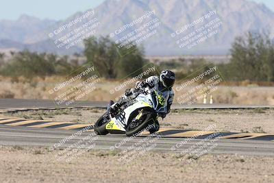 media/Oct-04-2025-CVMA (Sat) [[408bcdd6e4]]/Race 13-Amateur Supersport Open/